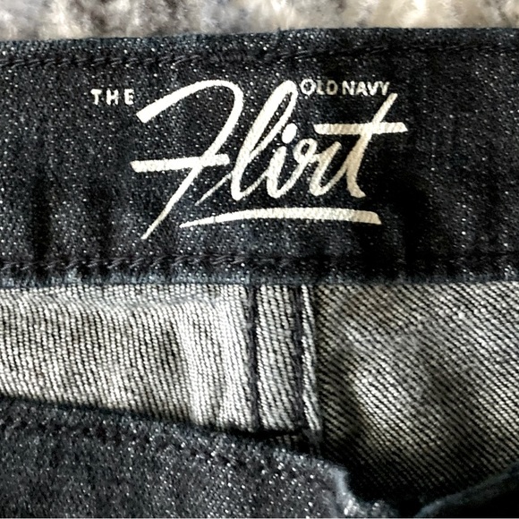 Old Navy Women's Flirt Jeans - Picture 2 of 9